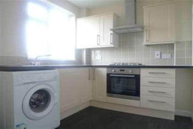  Image of 2 bedroom Flat to rent in Charminster Drive Coventry CV3 at Coventry, CV3 5AE