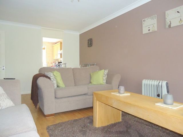  Image of 2 bedroom Flat for sale in Chenies Court Hemel Hempstead HP2 at Chenies Court  Hemel Hempstead, HP2 7JU