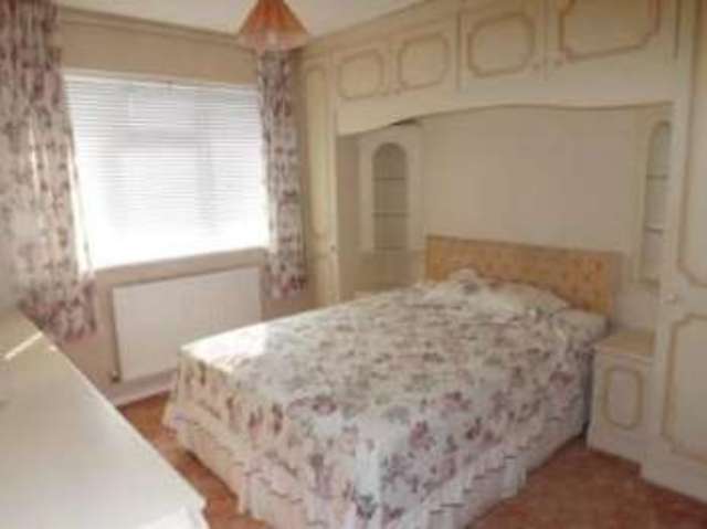  Image of 2 bedroom Bungalow for sale in Cheshire Close Yate Bristol BS37 at Yate Bristol Yate, BS37 5TH
