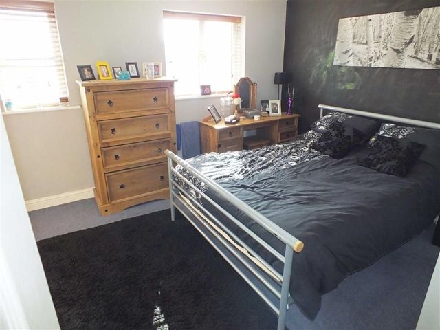  Image of 3 bedroom Property for sale in Cheviot Close Hilperton Trowbridge BA14 at Cheviot Close Trowbridge Trowbridge, BA14 7QT