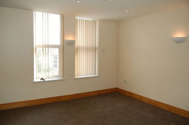  Image of 1 bedroom Flat to rent in Chorley New Road Lostock Bolton BL1 at Chorley New Road  Bolton, BL1 4DH