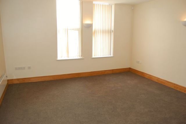  Image of 1 bedroom Flat to rent in Chorley New Road Lostock Bolton BL1 at Chorley New Road  Bolton, BL1 4DH