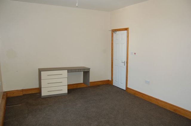  Image of 1 bedroom Flat to rent in Chorley New Road Lostock Bolton BL1 at Chorley New Road  Bolton, BL1 4DH