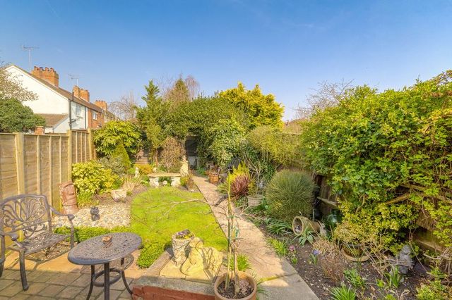  Image of 2 bedroom Property for sale in Church Green Road Bletchley Milton Keynes MK3 at Church Green Road Bletchley Milton Keynes, MK3 6DA