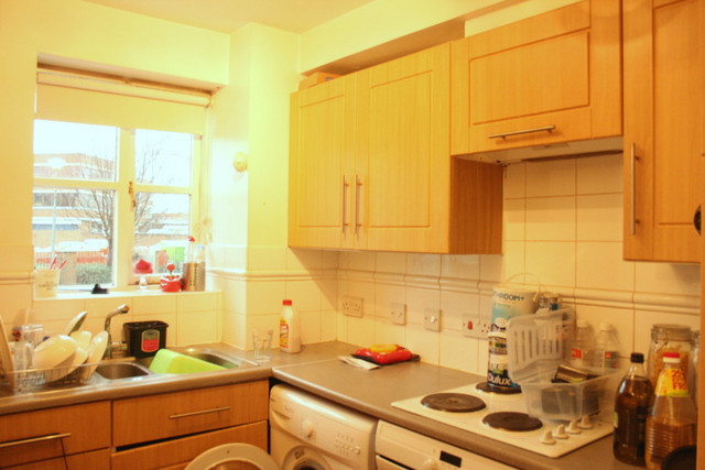  Image of 2 bedroom Apartment to rent in Clarence Close New Barnet Barnet EN4 at Clarence Close  Hertfordshire, EN4 8AD