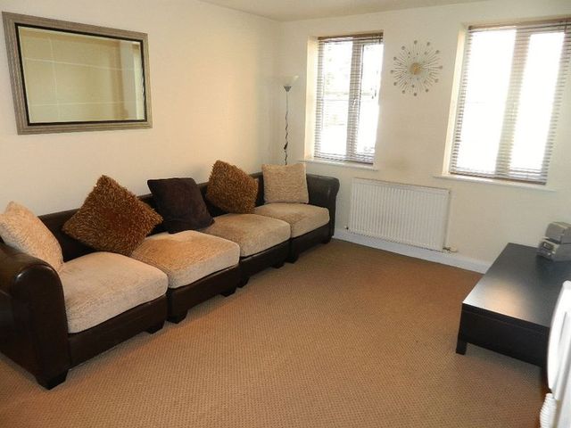  Image of 2 bedroom Flat to rent in Clifton Park Clifton Swinton Manchester M27 at Clifton Park Swinton Manchester, M27 6YD