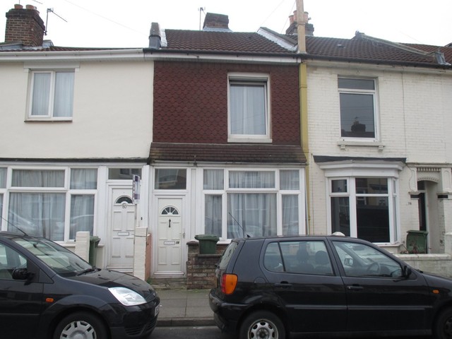 Image of 2 bedroom Terraced house for sale in Clive Road Portsmouth PO1 at Clive Road Fratton Portsmouth, PO1 5JP