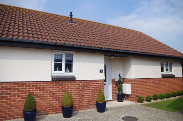  Image of 2 bedroom Detached house for sale in Cloisters Croft Burnham-on-Sea TA8 at Cloisters Croft  Burnham-On-Sea, TA8 1QN