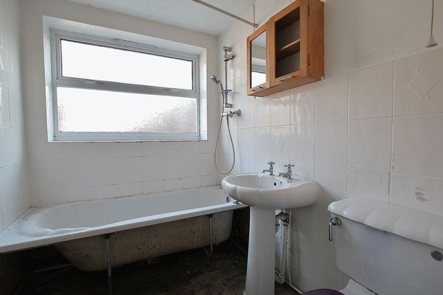  Image of 2 bedroom Terraced house for sale in Clumber Street Hull HU5 at Clumber Street  Hull, HU5 3RN