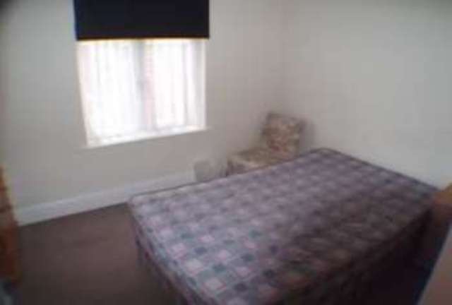  Image of 1 bedroom House Share to rent in Codrington Street Exeter EX1 at Codrington Street  Exeter, EX1 2BU
