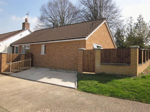  Image of 2 bedroom Detached house for sale in Coltsfoot Close Amesbury Salisbury SP4 at Coltsfoot Close  Amesbury, SP4 7NP