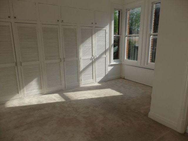  Image of 3 bedroom Flat to rent in Coolhurst Road London N8 at Coolhurst Road  Crouch End, N8 8EU