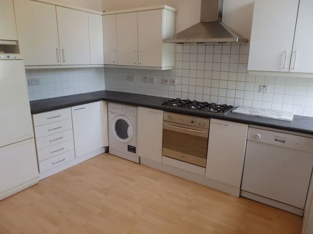  Image of 3 bedroom Flat to rent in Coolhurst Road London N8 at Coolhurst Road  Crouch End, N8 8EU