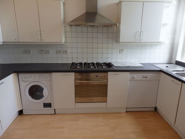  Image of 3 bedroom Flat to rent in Coolhurst Road London N8 at Coolhurst Road  Crouch End, N8 8EU