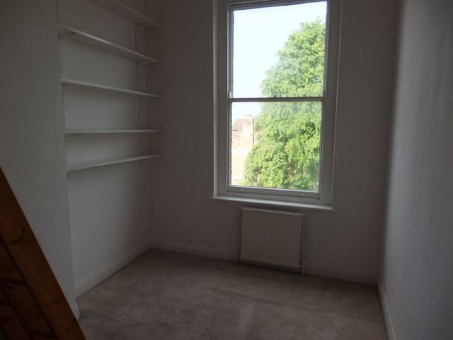  Image of 3 bedroom Flat to rent in Coolhurst Road London N8 at Coolhurst Road  Crouch End, N8 8EU