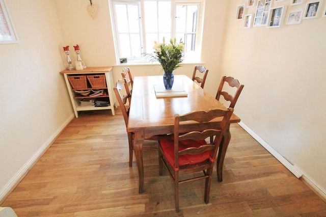  Image of 4 bedroom Detached house to rent in Cornfield Close Chandler