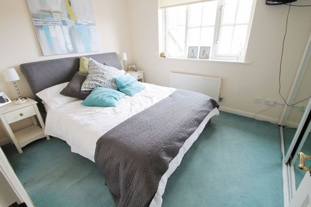  Image of 4 bedroom Detached house to rent in Cornfield Close Chandler