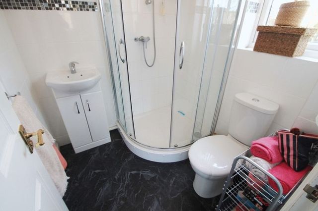  Image of 4 bedroom Detached house to rent in Cornfield Close Chandler