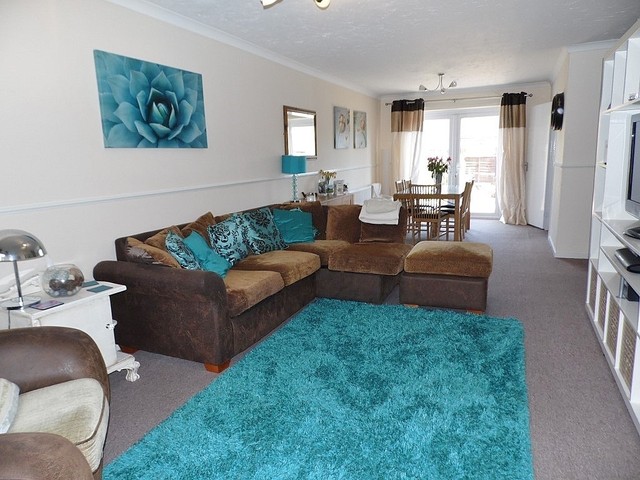 Image of 3 bedroom Terraced house for sale in Wesermarsch Road Cowplain Waterlooville PO8 at Wesermarsch Road Cowplain Waterlooville, PO8 8JJ