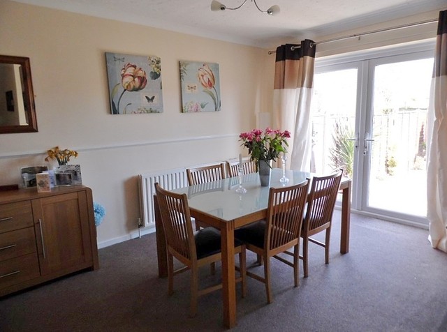  Image of 3 bedroom Terraced house for sale in Wesermarsch Road Cowplain Waterlooville PO8 at Wesermarsch Road Cowplain Waterlooville, PO8 8JJ