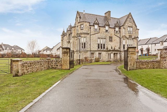  Image of 2 bedroom Flat for sale in Craigflower Court Torryburn Dunfermline KY12 at Craigflower Court Torryburn Dunfermline, KY12 8AY