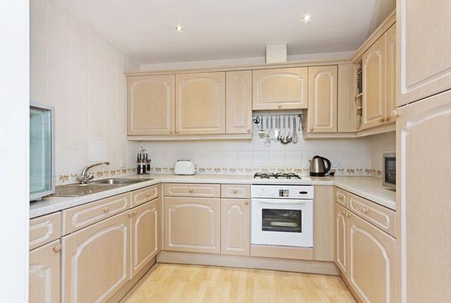  Image of 2 bedroom Flat for sale in Craigflower Court Torryburn Dunfermline KY12 at Craigflower Court Torryburn Dunfermline, KY12 8AY