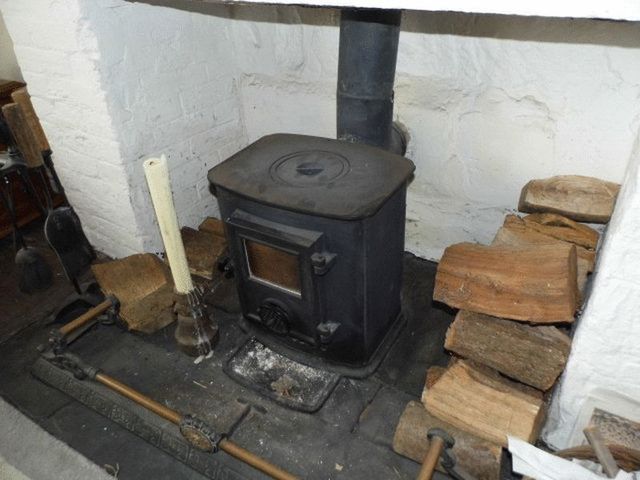 Image of 2 bedroom Cottage for sale in Curzon Street Calne SN11 at Curzon Street  Calne, SN11 0DE