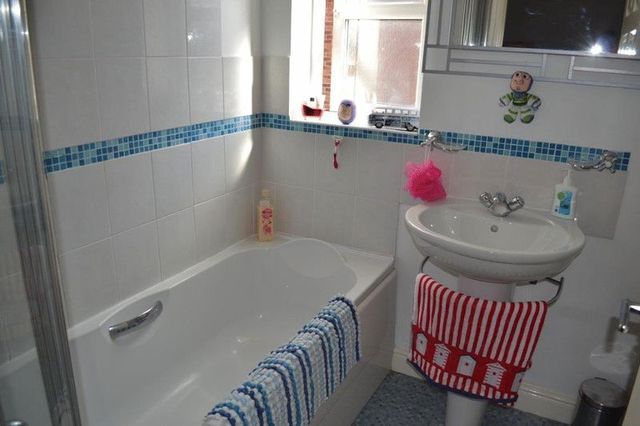  Image of 2 bedroom Semi-Detached house for sale in Dam Road Barton-upon-Humber DN18 at Dam Road  Barton-Upon-Humber, DN18 5AS