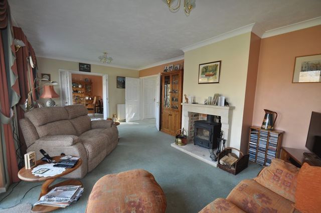  Image of 4 bedroom Detached house for sale in Denning Close Fleet GU52 at Denning Close  Fleet, GU52 7SP