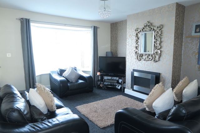  Image of 3 bedroom Semi-Detached house for sale in Dewsbury Road Tingley Wakefield WF3 at Dewsbury Road Tingley Wakefield, WF3 1LF