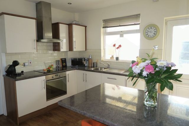  Image of 3 bedroom Semi-Detached house for sale in Dewsbury Road Tingley Wakefield WF3 at Dewsbury Road Tingley Wakefield, WF3 1LF