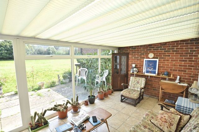  Image of 2 bedroom Bungalow for sale in Dibleys Blewbury Didcot OX11 at Dibleys Blewbury Didcot, OX11 9PT