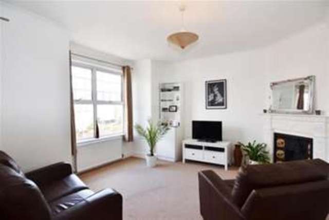  Image of 2 bedroom Flat to rent in Dinton Road Kingston upon Thames KT2 at Kingston upon Thames, KT2 5JT