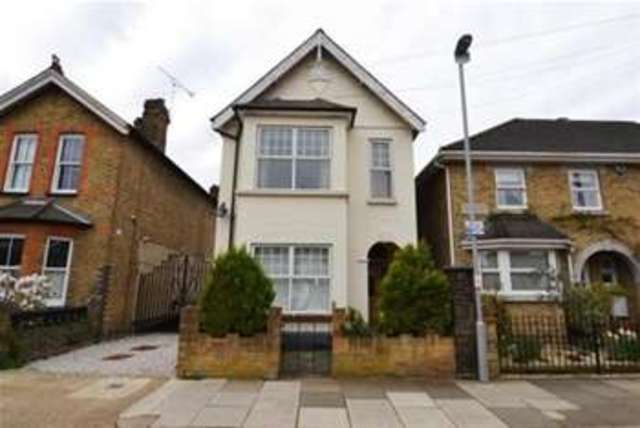  Image of 2 bedroom Flat to rent in Dinton Road Kingston upon Thames KT2 at Kingston upon Thames, KT2 5JT