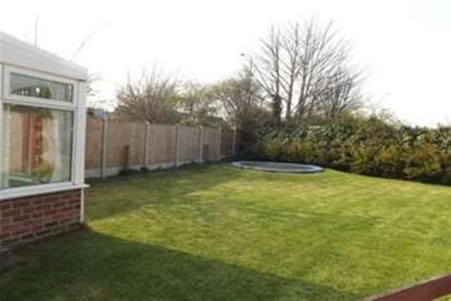  Image of 3 bedroom Semi-Detached house to rent in Dirleton Drive Warmsworth Doncaster DN4 at Doncaster, DN4 9NP
