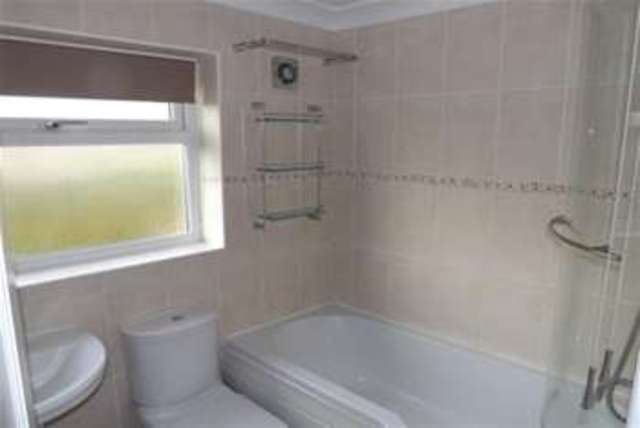  Image of 3 bedroom Semi-Detached house to rent in Dirleton Drive Warmsworth Doncaster DN4 at Doncaster, DN4 9NP