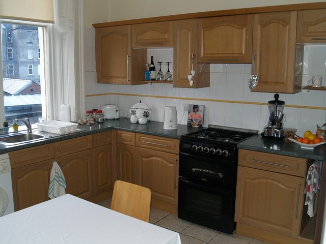  Image of 2 bedroom Flat to rent in Dowanside Road Glasgow G12 at Dowanhill Glasgow Glasgow, G12 9DA