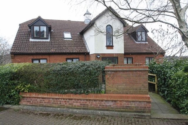  Image of 2 bedroom Flat for sale in Gandon Vale High Wycombe HP13 at Gandon Vale  High Wycombe, HP13 5LQ