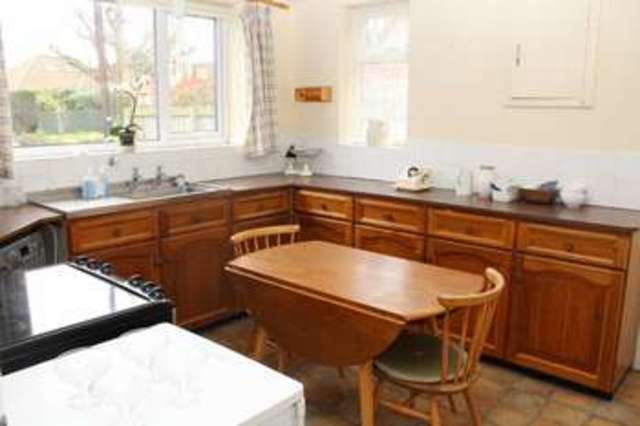  Image of 3 bedroom Chalet for sale in East Avenue Brundall Norwich NR13 at Brundall Norwich Brundall, NR13 5PB