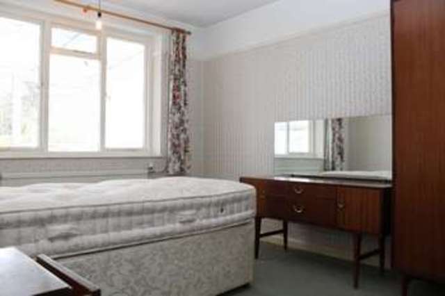  Image of 3 bedroom Chalet for sale in East Avenue Brundall Norwich NR13 at Brundall Norwich Brundall, NR13 5PB