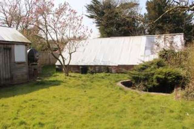  Image of 3 bedroom Chalet for sale in East Avenue Brundall Norwich NR13 at Brundall Norwich Brundall, NR13 5PB