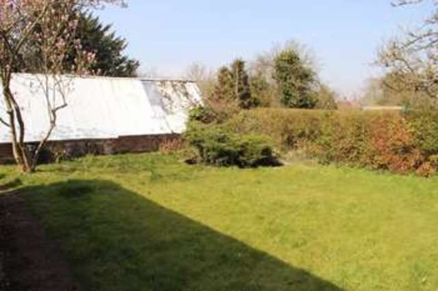  Image of 3 bedroom Chalet for sale in East Avenue Brundall Norwich NR13 at Brundall Norwich Brundall, NR13 5PB