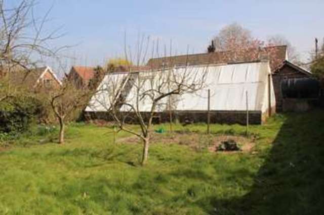  Image of 3 bedroom Chalet for sale in East Avenue Brundall Norwich NR13 at Brundall Norwich Brundall, NR13 5PB