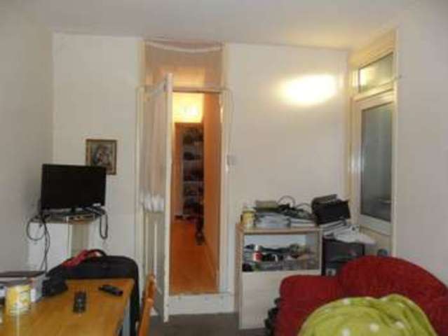  Image of 2 bedroom Flat to rent in Edinburgh Road London E17 at London Walthamstow London, E17 7QB