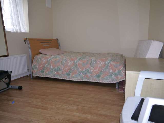  Image of House Share to rent in Ellingham Road London E15 at Ellingham Road Stratford London, E15 2AU