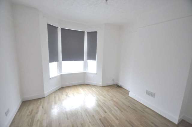  Image of 5 bedroom Detached house to rent in Engleheart Road London SE6 at Engleheart Road  London, SE6 2ET