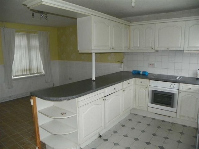  Image of 3 bedroom Property for sale in Erw Non Llannon Llanelli SA14 at Erw Non Llannon Llanelli, SA14 6BL