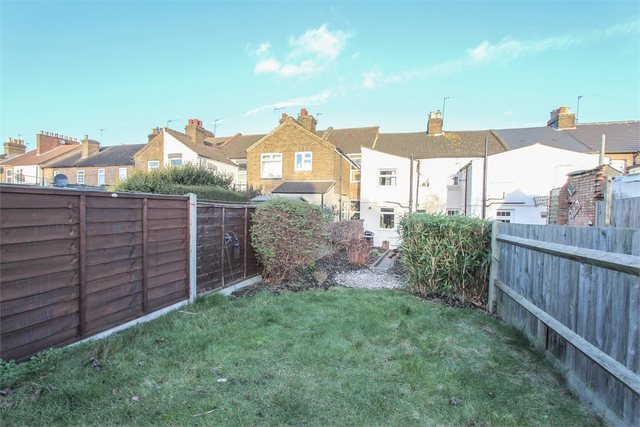  Image of 2 bedroom Terraced house to rent in Fearnley Street Watford WD18 at Watford, WD18 0RD