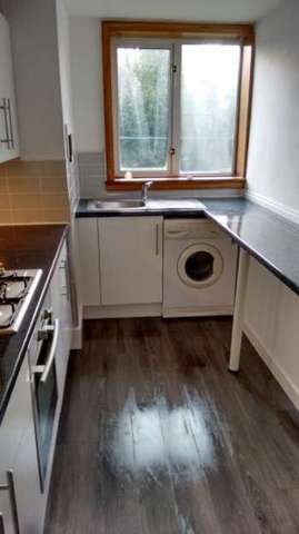  Image of 3 bedroom Flat to rent in Cairnhill Circus Glasgow G52 at Cairnhill Circus  Crookston, G52 3NP