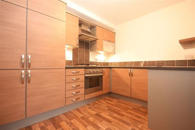  Image of 2 bedroom Flat to rent in Corbiehall Bo